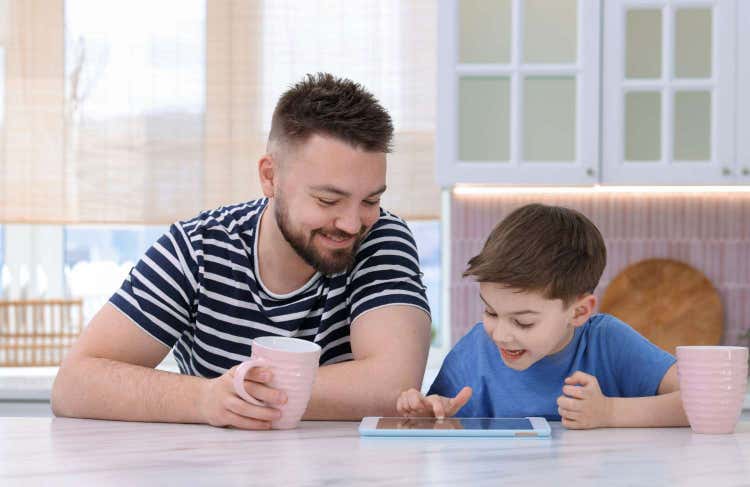The 9-Minute Rule: How Busy Parents Can Deeply Connect with Their Kids